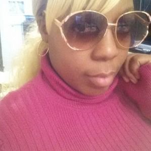 Meet your Posher, Roxanne